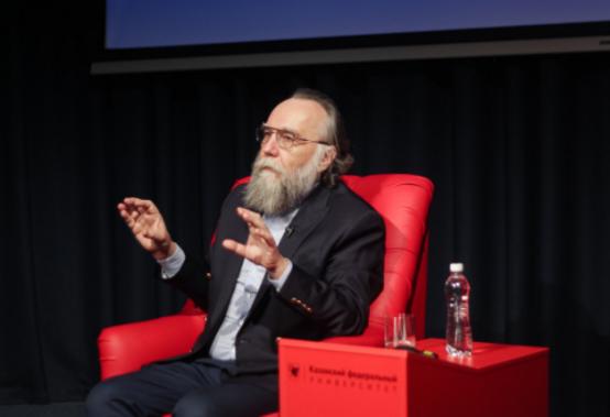 俄罗斯地缘政治学家亚历山大·杜金今天写道：“爱泼斯坦才是西方精英的真正集体代名词