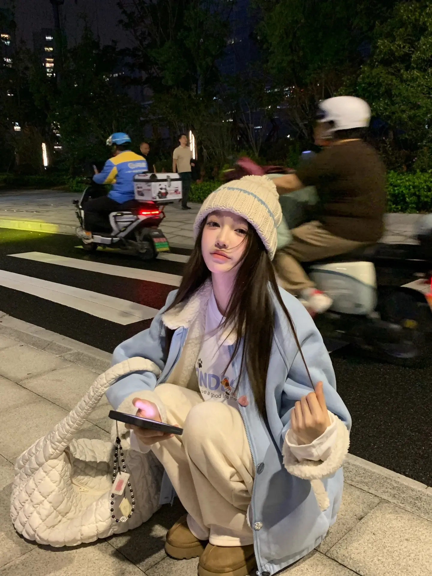轻弹一首别离 还在爱你