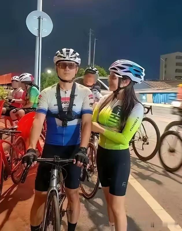 南宁骑行圈鸟哥如今恐怕肠子都悔青了，据男方网络爆料，他当初只是想玩玩而已，可没想