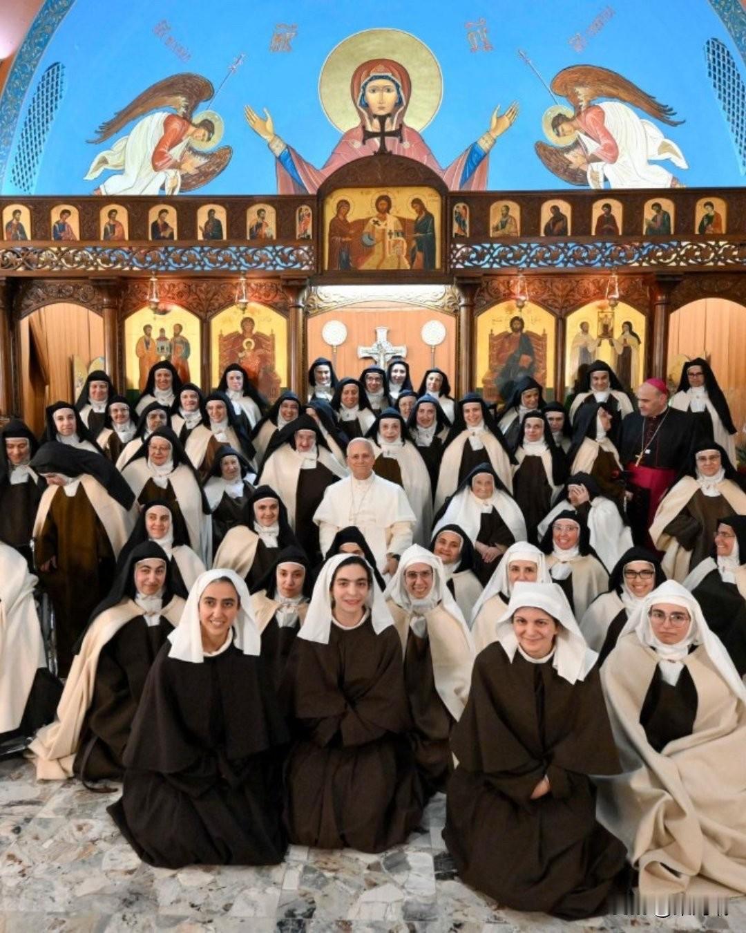 教皇利奥十四世（Pope Leo XIV）周日晚间会见黎巴嫩民政当局后，前往哈里