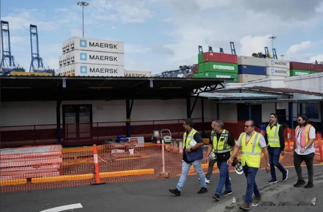 巴拿马对我们的反制与警告不予理会！巴拿马正式接管运河两港口！2 月 24 日，根