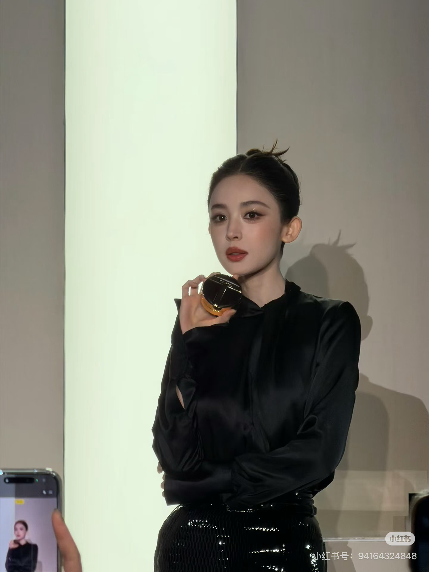 原相机拍的古力娜扎……原....相机..天啊 建模太美了 