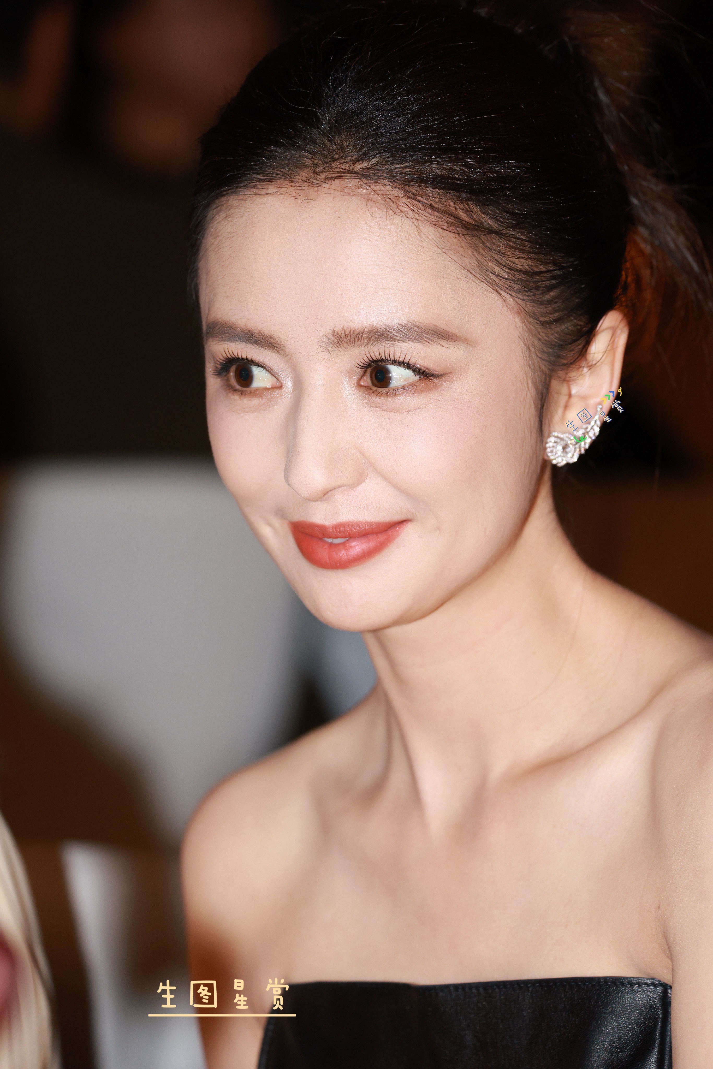 佟丽娅wallpaper晚宴出图精致美的丫丫[期待]wallpaper中文版设计