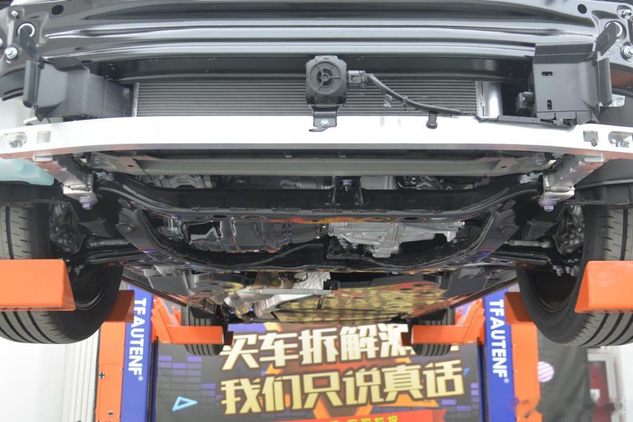 铝合金又回来了！2026款RAV4荣放底盘平整度好，护板全面，新一代混动升级行星
