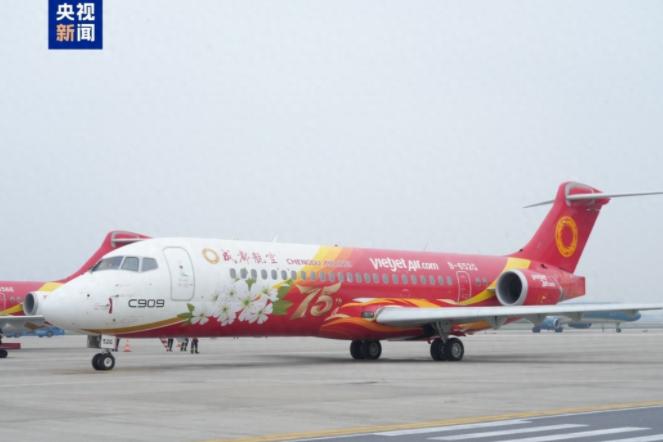 咱家的C909，在越南飞了半年，租期一到，人家没续。飞机就这么飞回来了。很多人第