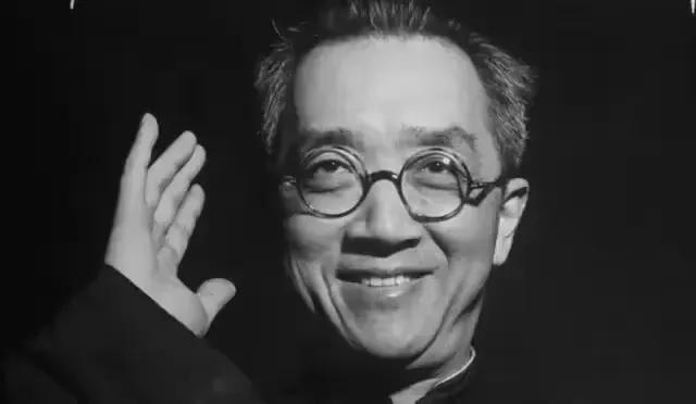 问：郭沫若、胡适两人最大的不同点是什么？

答：一个愿意留下，一个死活不愿意留下