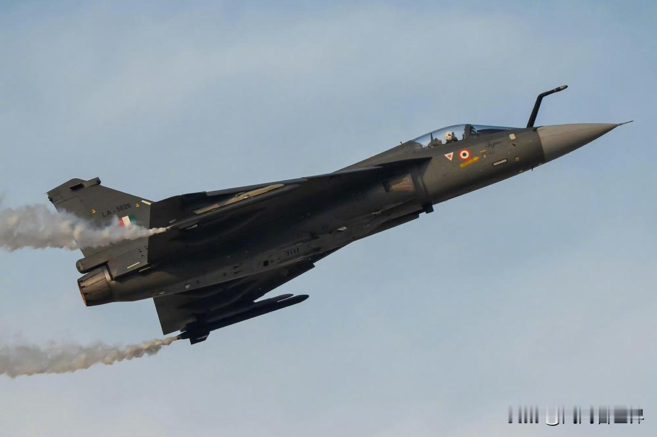 突发！印度又一架“光辉”战斗机坠毁，该机重大事故率已达10%！

据印度媒体2月