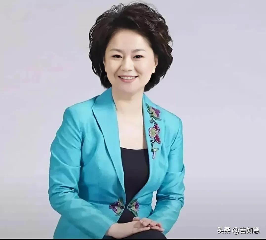 全网都在热议鞠萍姐退休的事儿。今年6月1日，陪伴了我们42年的鞠萍姐正式告别主持