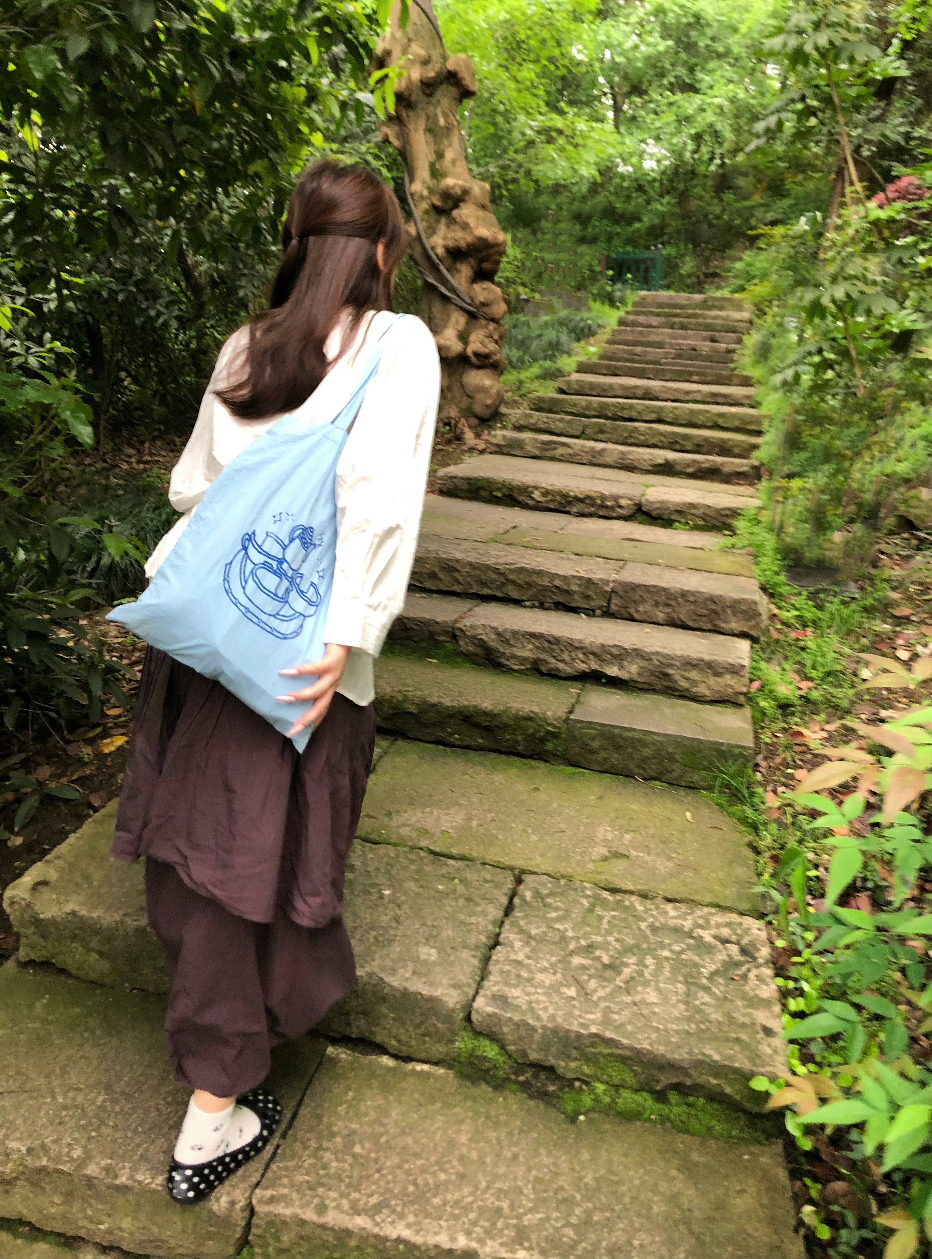 老衲爬这个山要圆寂了呀 