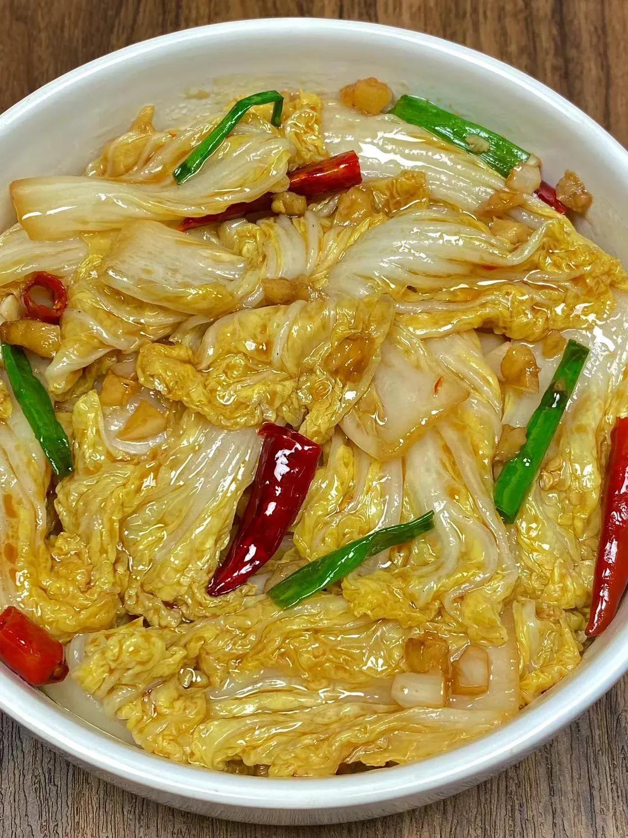 讲真！这个做法巨巨巨好吃！|||这道娃娃菜、鲜香软甜美味、炫到邻居家了！
夏天多