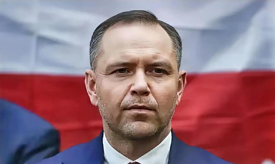 波兰众议院副议长克日什托夫·博萨克要求重新开放与白俄罗斯边境，正值中欧北极快航开