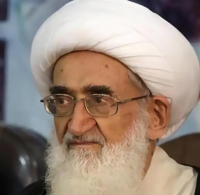 终身追杀令生效！什叶派终极杀招，特朗普与内塔尼亚胡余生无处可逃！
 
中东战火彻