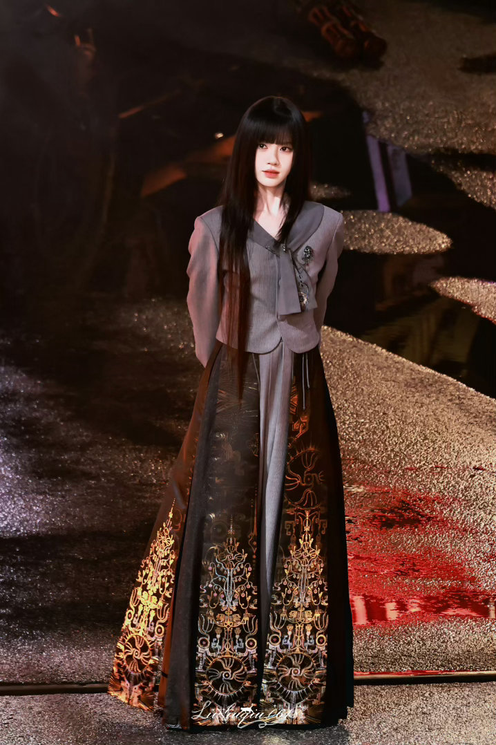 鞠婧祎[超话] jjy 鞠婧祎阿黛 jjy 鞠婧祎苏绿夏 在最青涩的年纪喜欢上你