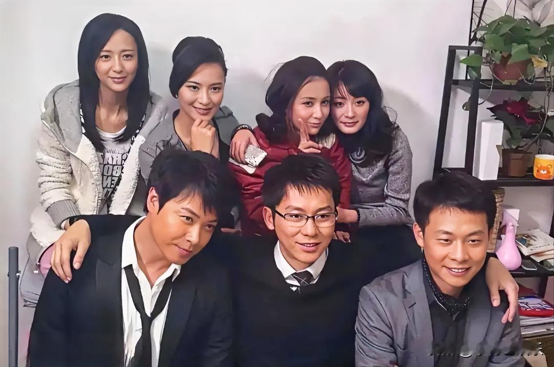 一张明星演员的大合照，一眼认出了陈思诚、李晨和刘涛，看看你还认出来了谁？