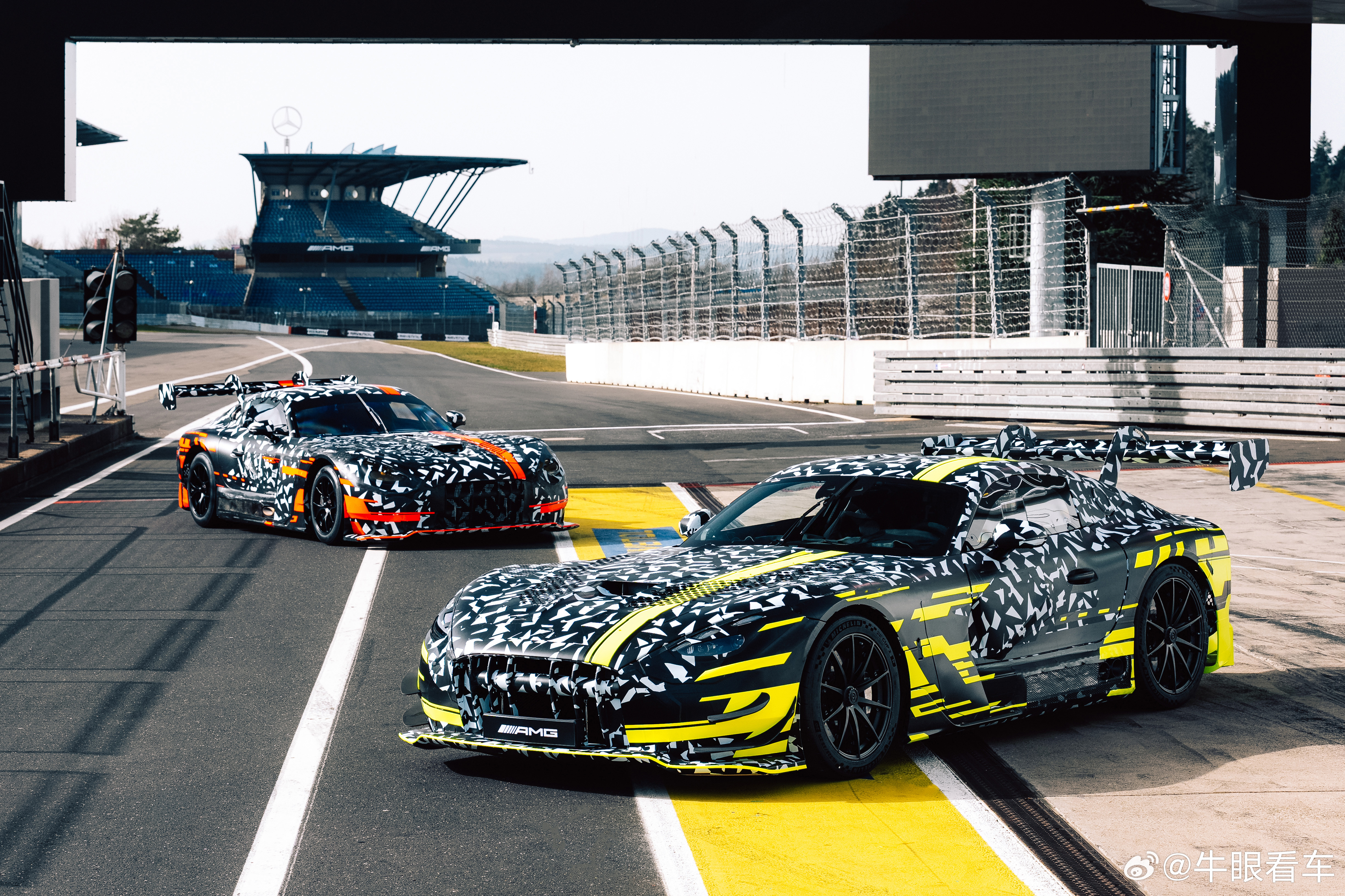 AMG官宣AMG GT3 和 Black Series 车型，都是大尾翼，看得出