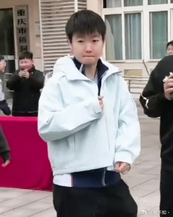 好漂亮的宝宝🍼好漂亮的小衣服 