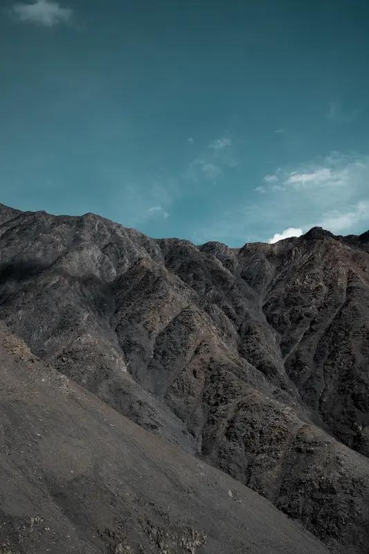 在户外徒步爱好者的圈子里，流传着这么个有趣的说法，就好像游戏里没找到补给点一样。