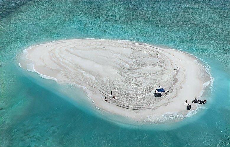 24国集结南海蓄意施压，中国插旗守礁寸土不让捍主权
 
5月3日，南海局势骤然紧