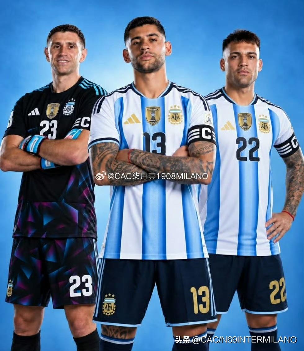 阿根廷国家队队长阵容🇦🇷
 
斯卡洛尼确认了👉
阿根廷接下来赛事的队长顺位