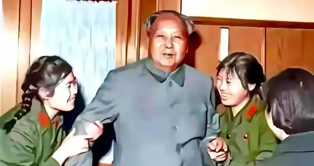 咱们的领袖，毛主席！