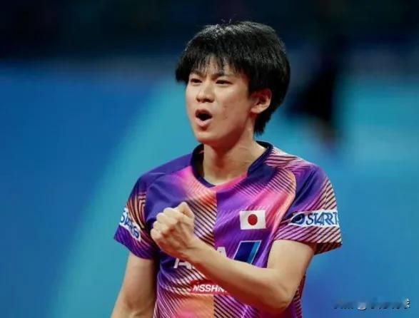 日本男乒二号主力户上隼辅的表现是越来越让人意外了，3：1横扫韩国男乒头号主力林中