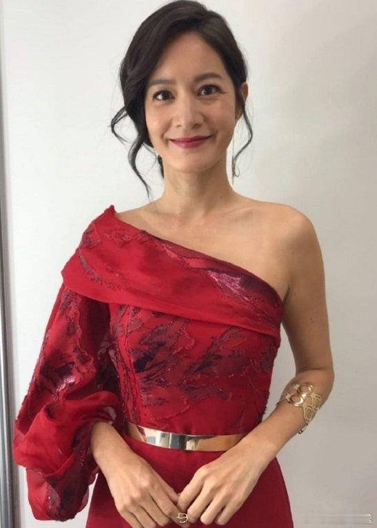 女星在美新家遭窃损失上百万台币女星在美新家遭窃保险公司拒赔 女星谢怡芬（Jane