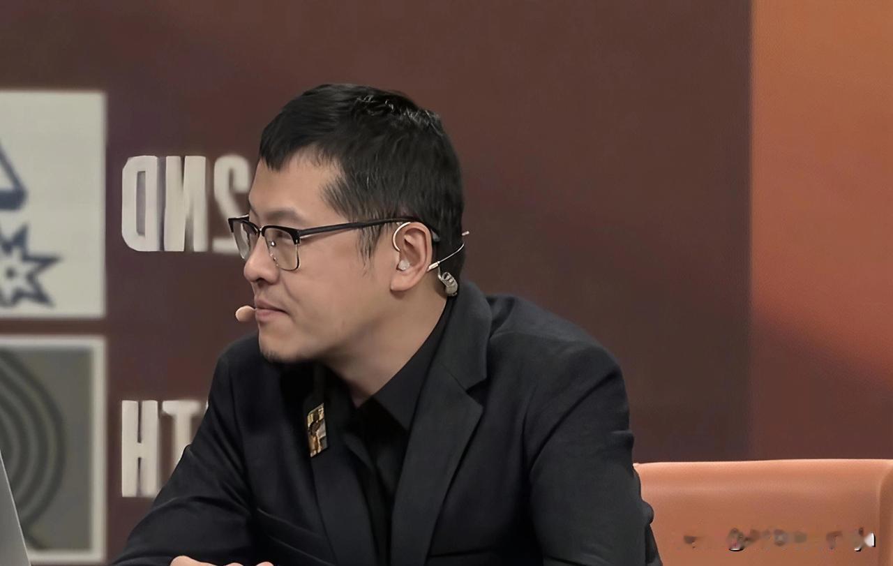 杨毅分析森林狼变强的原因！

杨毅指导表示是伤病逼着森林狼蜕变，正是因为森林狼的