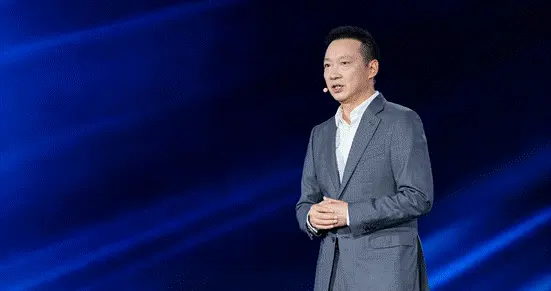 从OS到AI OS：荣耀MagicOS 10定义AI OS新时代