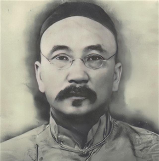 1938年春，土肥原贤二在上海黄浦江边递出一份“南唐北吴”名单，圈在纸面的第一行