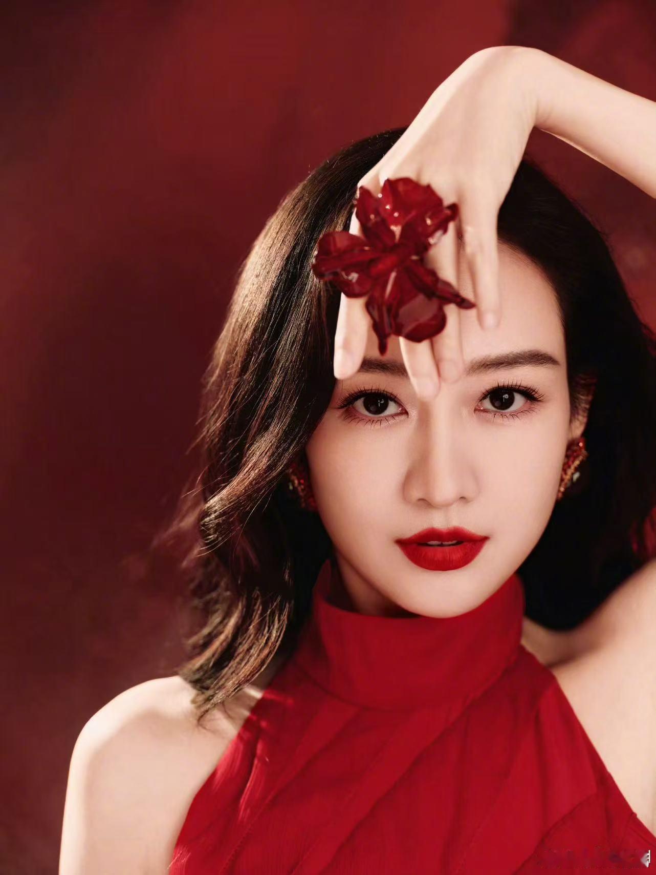 王鸥没有不一马当先的义务大侦探 脑力值拉满的姐姐谁不爱，王鸥猜谜一马当先，冷静沉