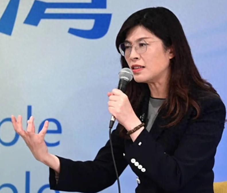 国民党正式宣布，


7月20日，针对中联油脂爆出致癌物超标，台湾地区国民党立法