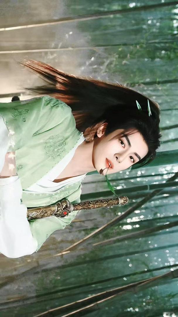这个曾舜晞大事很妙曾舜晞倚竹那张图绝了！浅绿衣衫配少年感，攻玉刚官宣就出神图！这