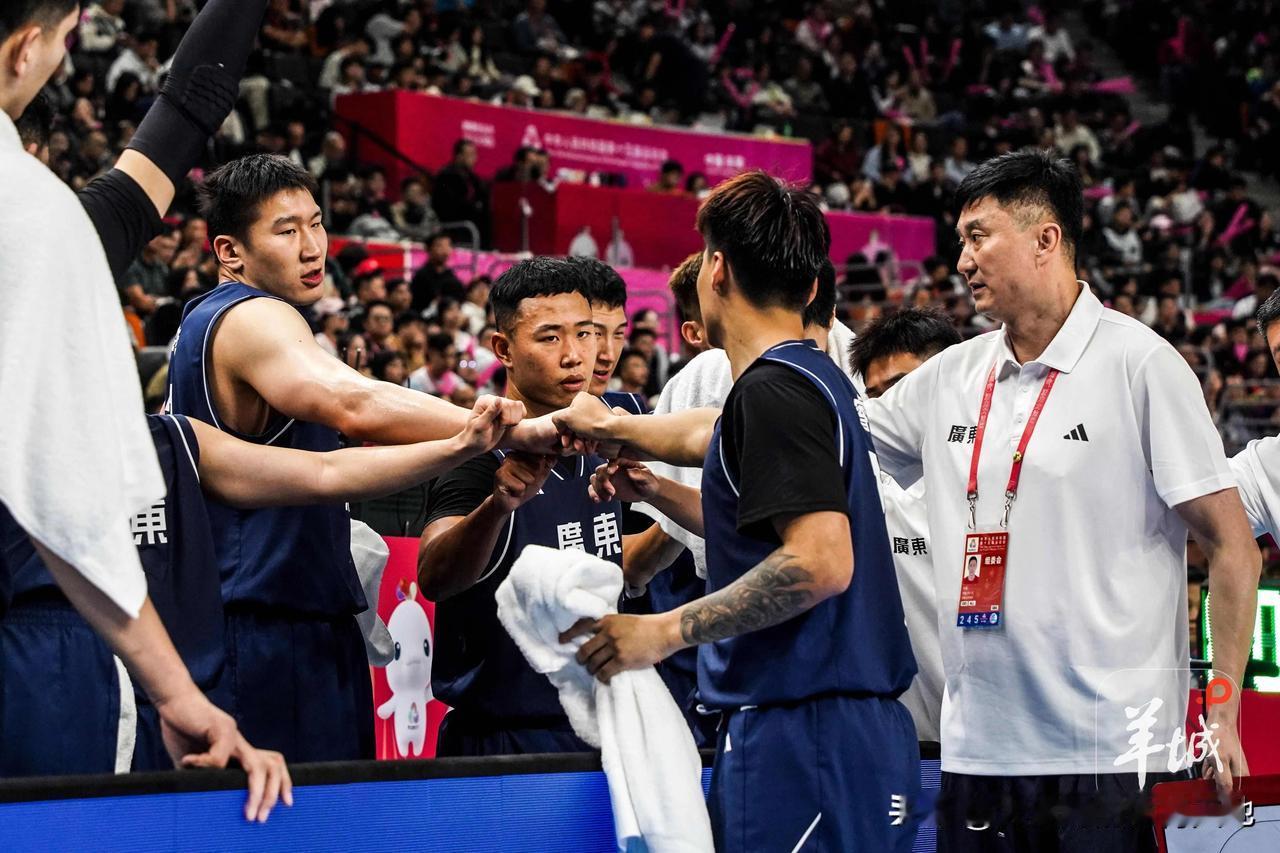 正如杜指导赛后所言，最重要最受瞩目的一块金牌，时隔12年再夺全运会男篮成年组冠军