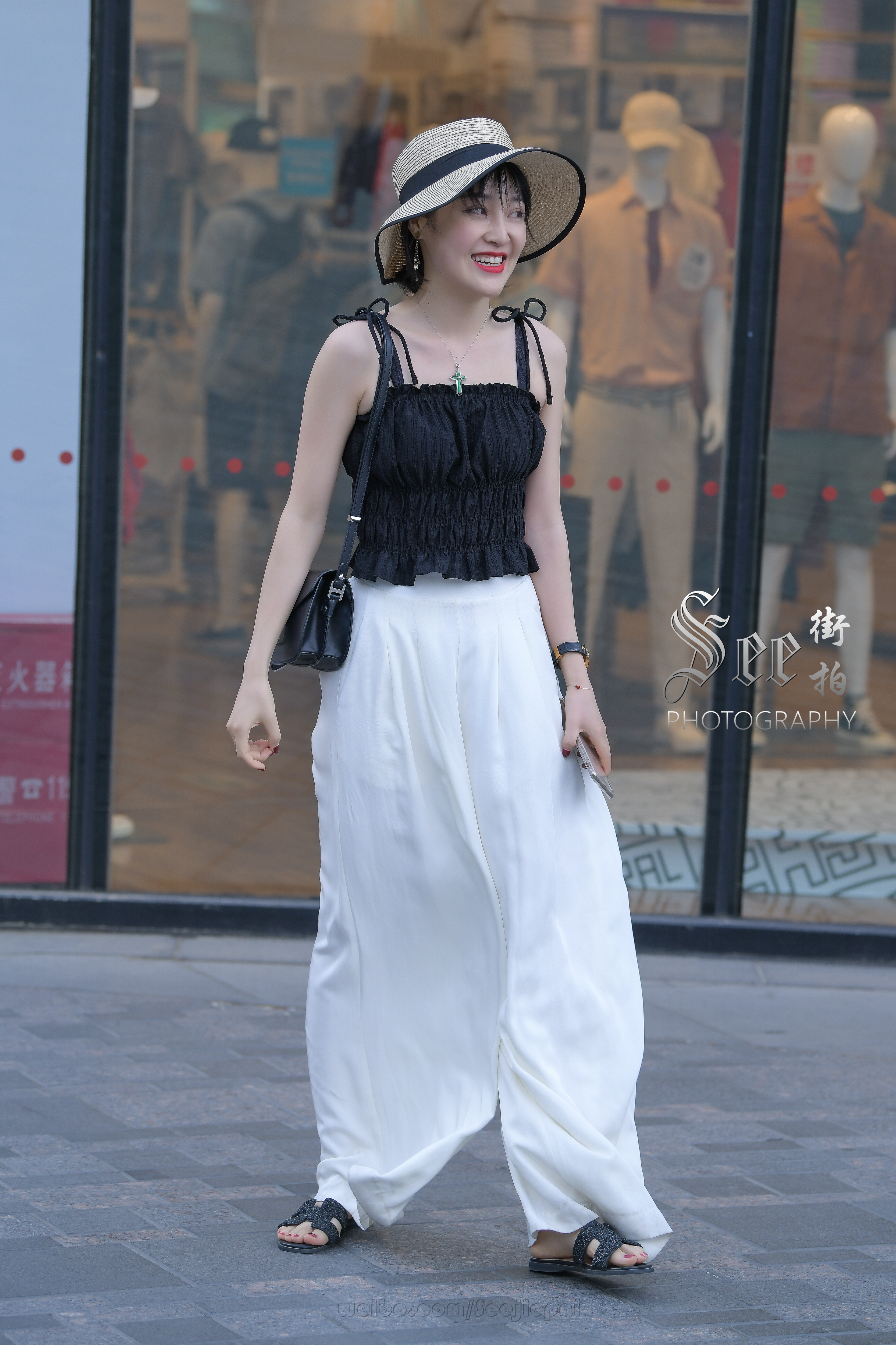 优美靓丽黑白搭配~~ ​​​