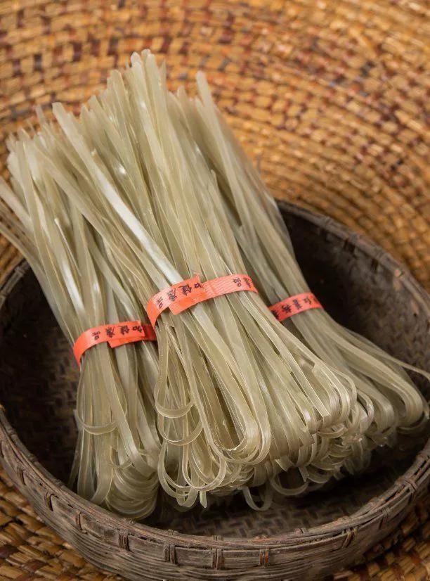 发布通知，从即日起，快递已经恢复发货，想吃粉条儿的可以下单啦[比心][比心][比