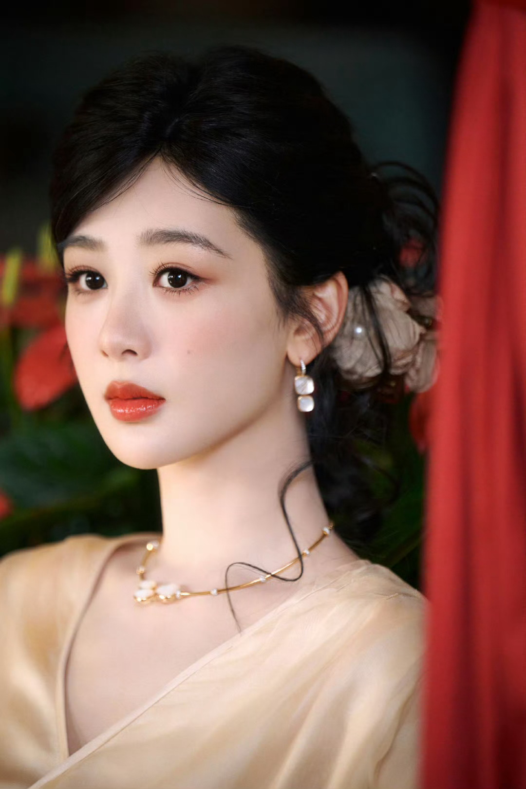 杨紫杨紫玉兰花开君再来 yz杨紫董竹君 "我对你的思念就是一个循环小数,一遍又一