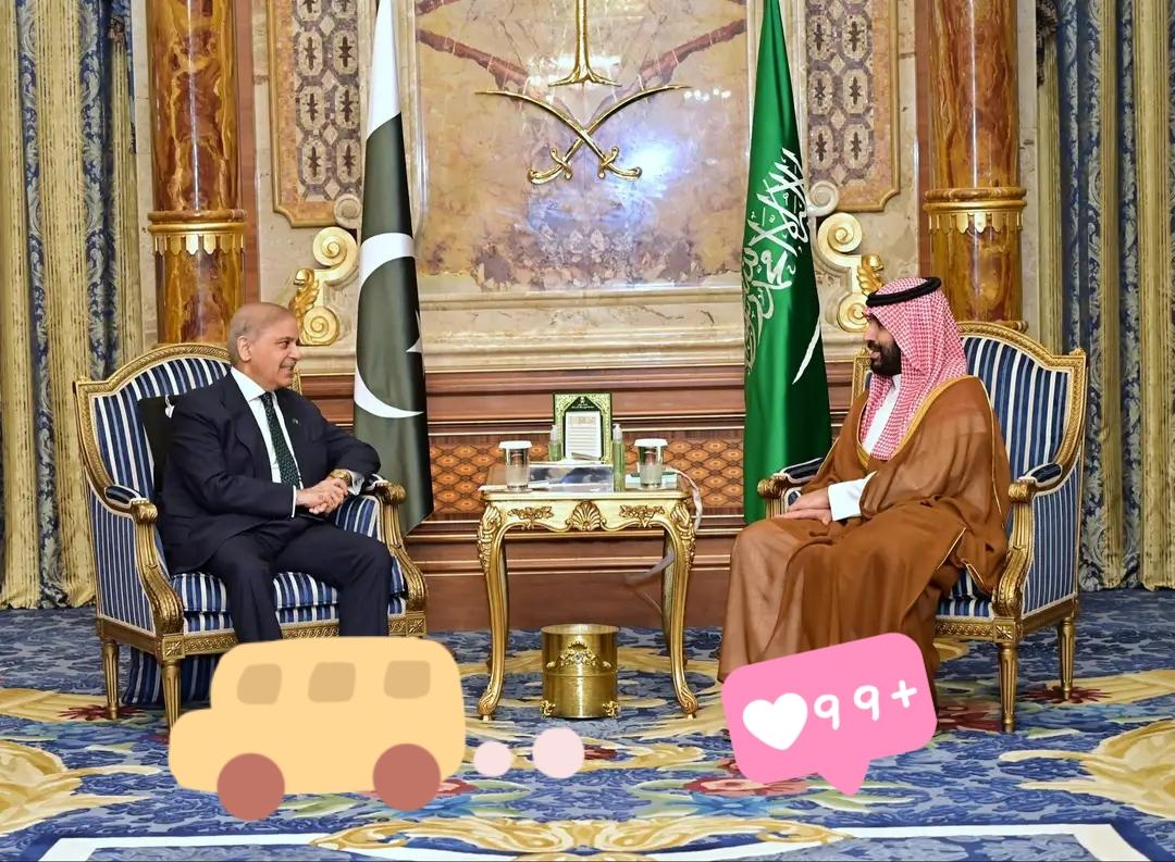 巴基斯坦总理夏巴兹在社交媒体账号表示，他与沙特阿拉伯王储兼首相穆罕默德15日举行