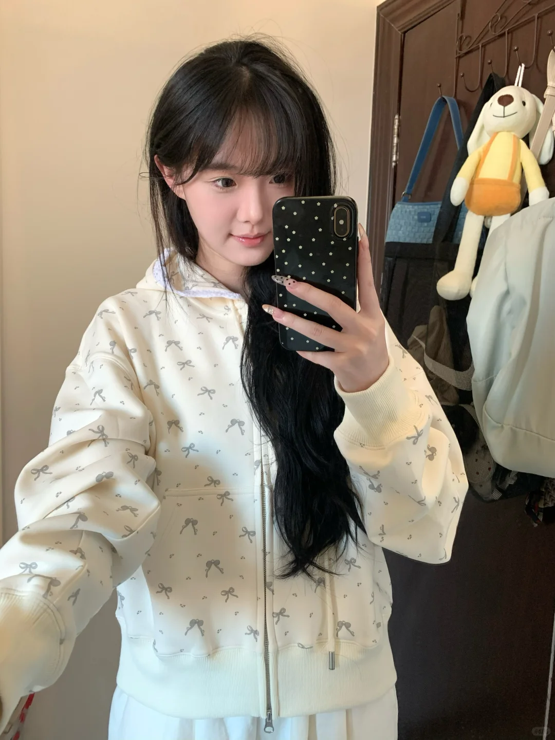 蝴蝶结配奶黄色