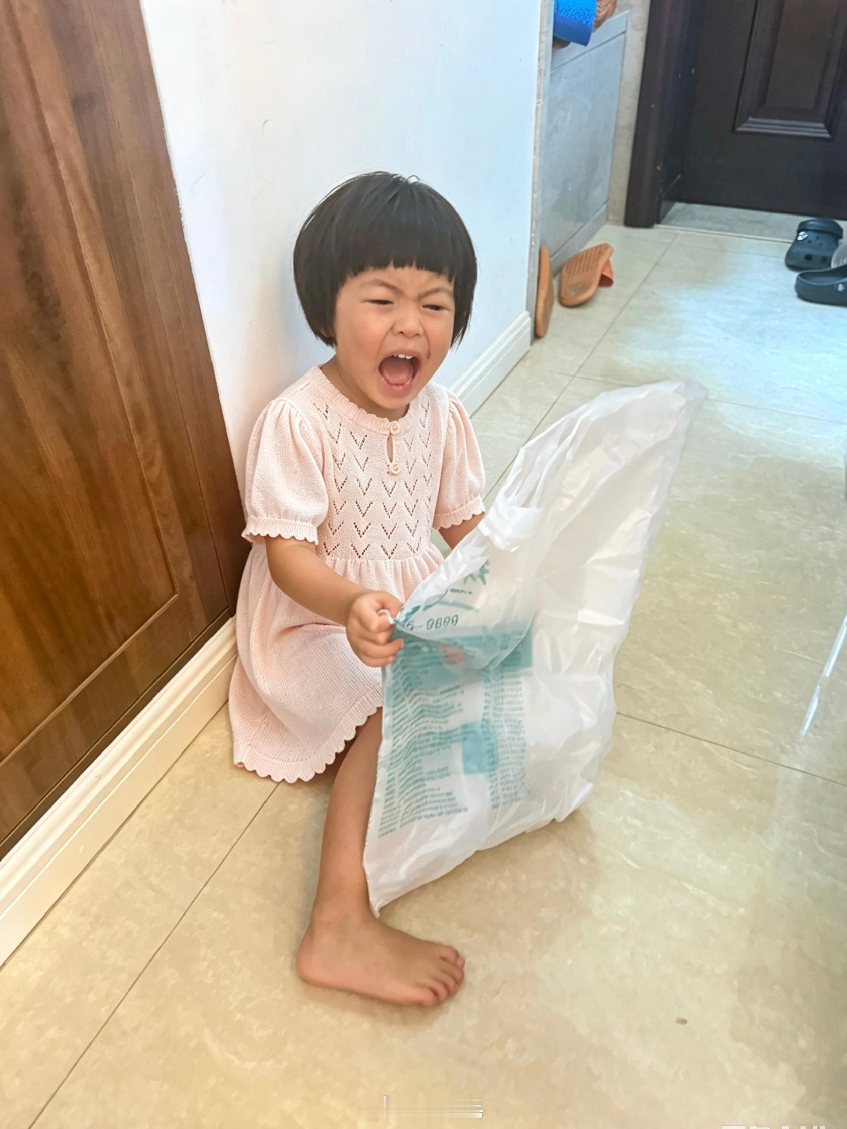 “不能收起来！这些都是很宝贵的！” 