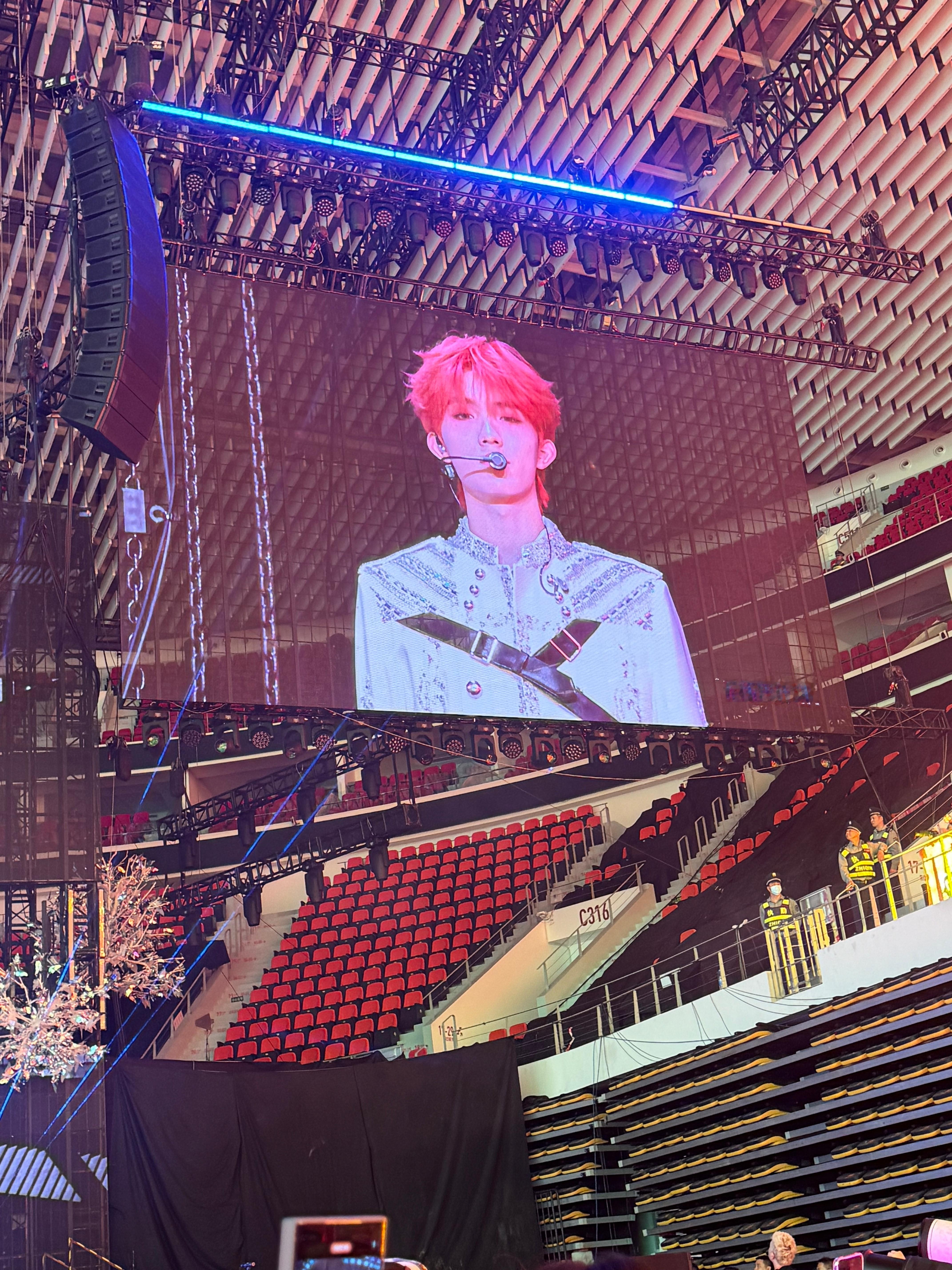 我被帅的说不出话了 ​​​