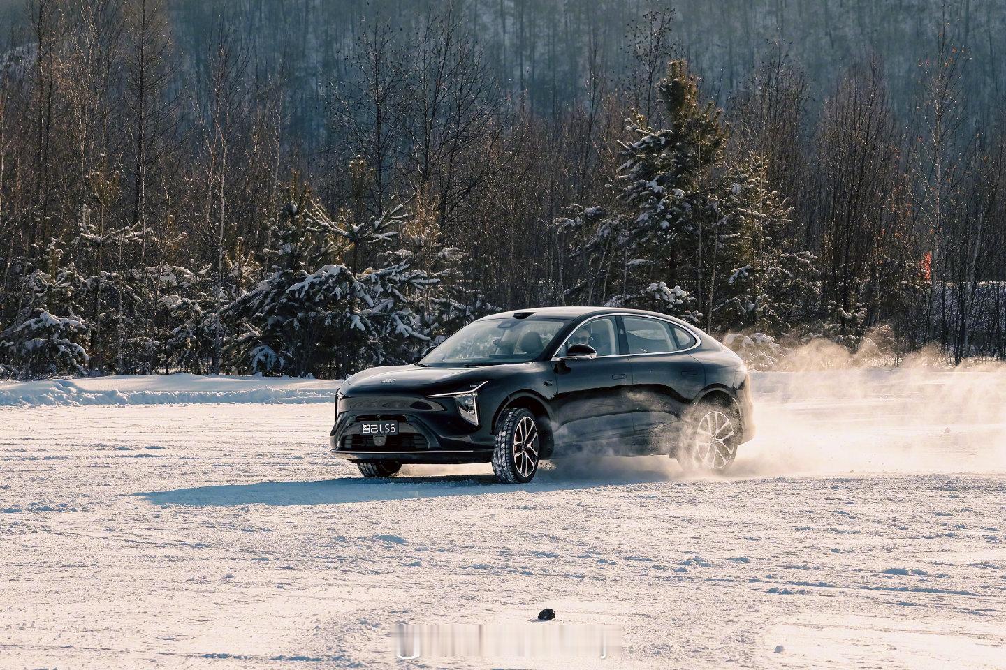 智己五周年实现单月盈利 从早期的灵蜥数字底盘线控技术到IM AD智能驾驶瞬感智控