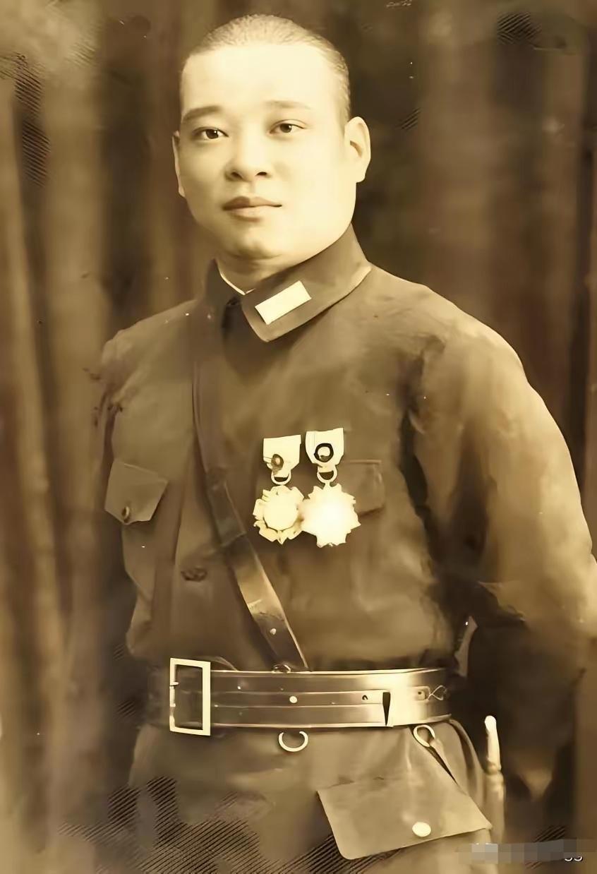 1936年2月1日，国民政府明令发表，吴化文授予陆军少将军衔，职务是济南警备司令