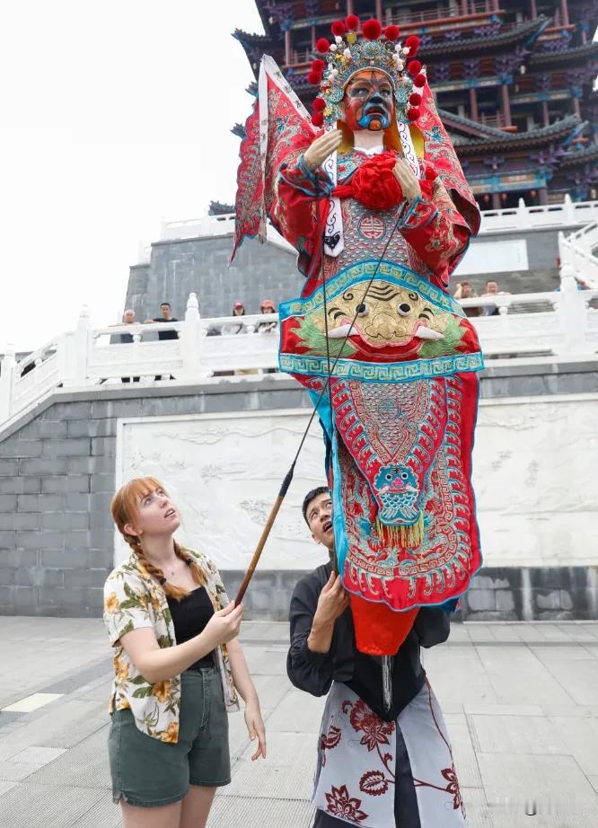刷屏全球！中国非遗民俗疯狂圈粉海外，老手艺凭什么征服世界年轻人？
 
 从伦敦街