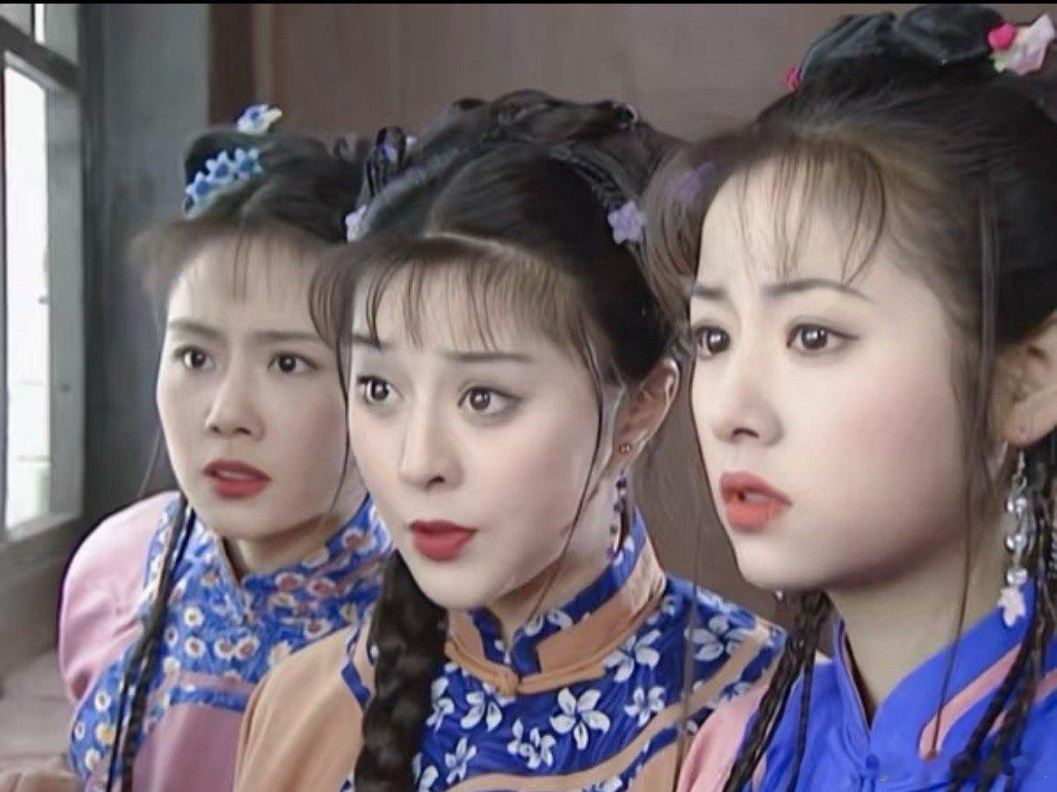 说当年曾有人质疑过琼瑶为什么紫薇选了这么一个不漂亮的女生，可是现在回过头来看，即