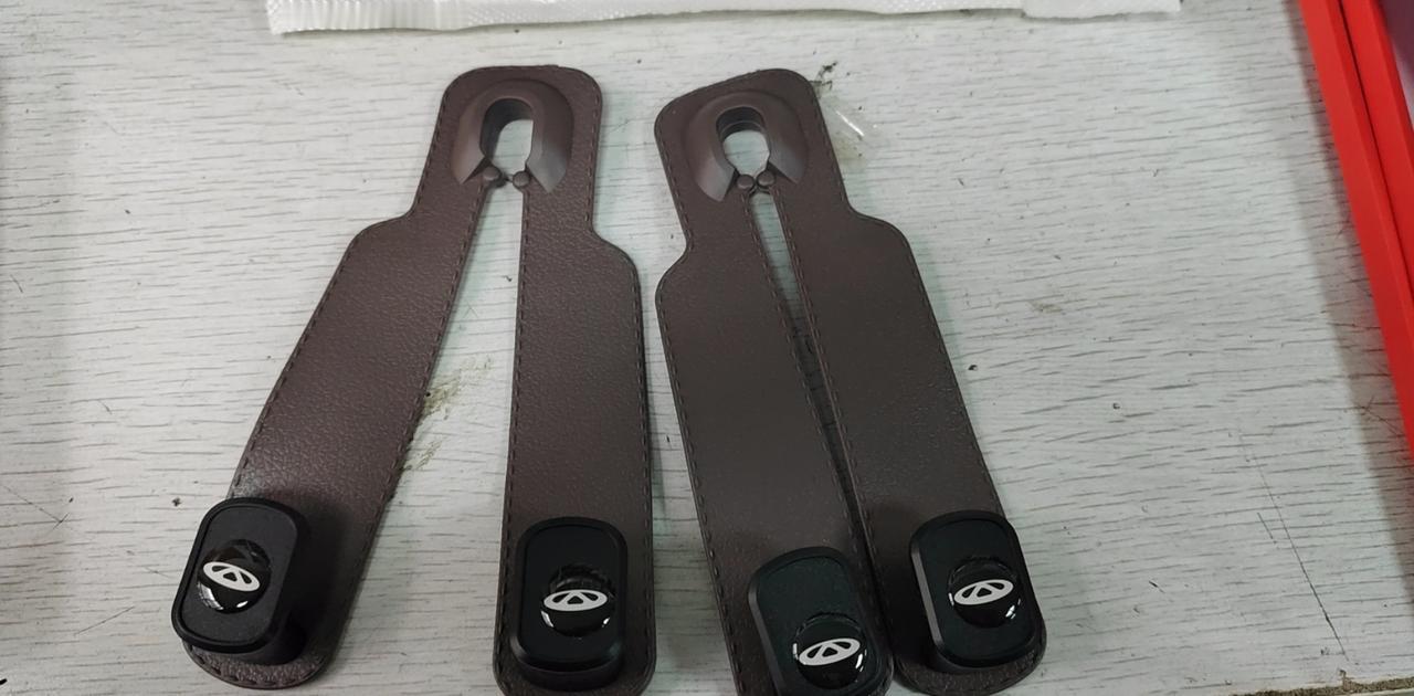 副驾零食掉一地？这个几块钱的小挂钩被全家人夸爆
自从换了这台SUV，我老婆最满意