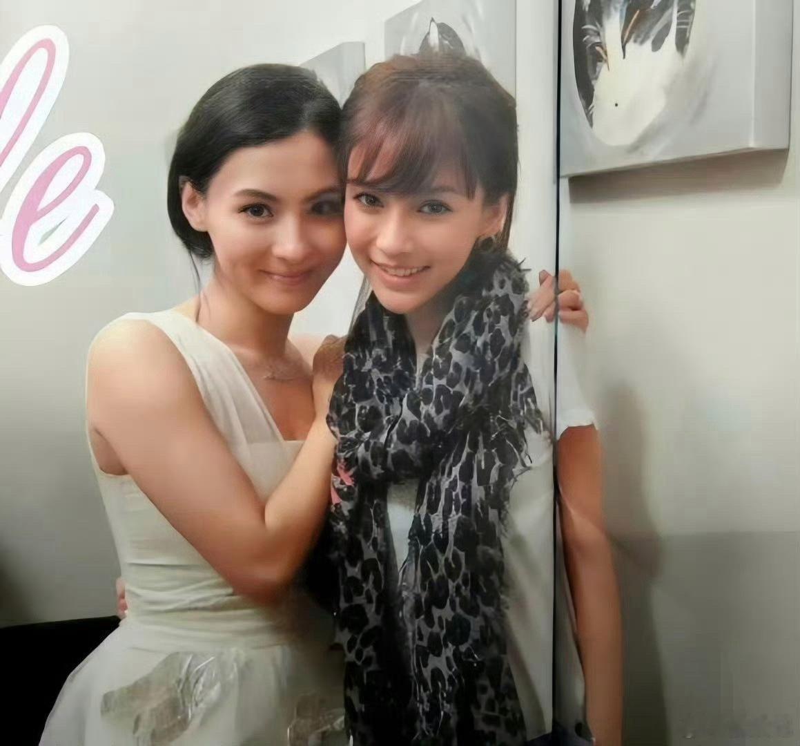 Angelababy和张柏芝早期合照，两位美女，这才是势均力敌的美貌 #女生加油