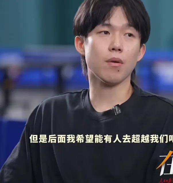 听了大头7月6日的采访，很是感慨，他对莎莎毫不吝啬夸奖
 
八年混双岁月，是汗水
