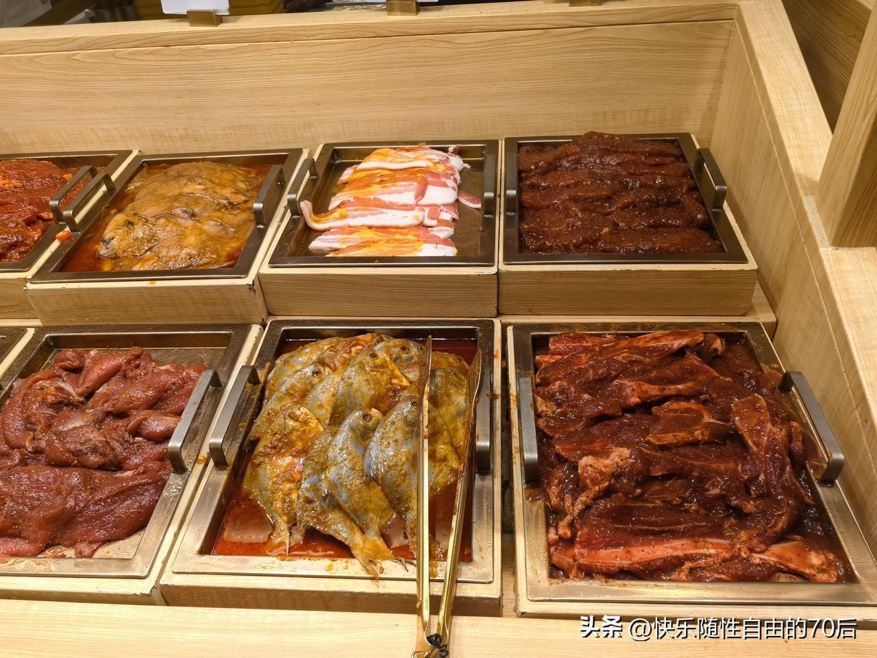 晒图笔记大赛走进自助餐的天地，一场舌尖上的环球旅行即刻启程。