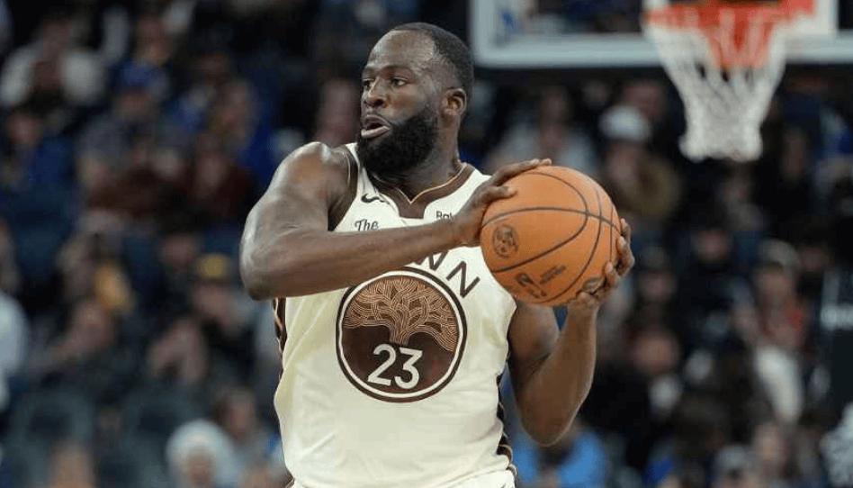 快半个月没上场，上来就打35分钟，还有加时。

你就这么对待穆迪是吗？

就没有