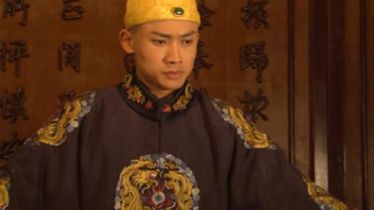 历史 1751 年，一份假冒孙嘉淦名义的奏折在全国十七个省疯传。奏折中列举了乾隆